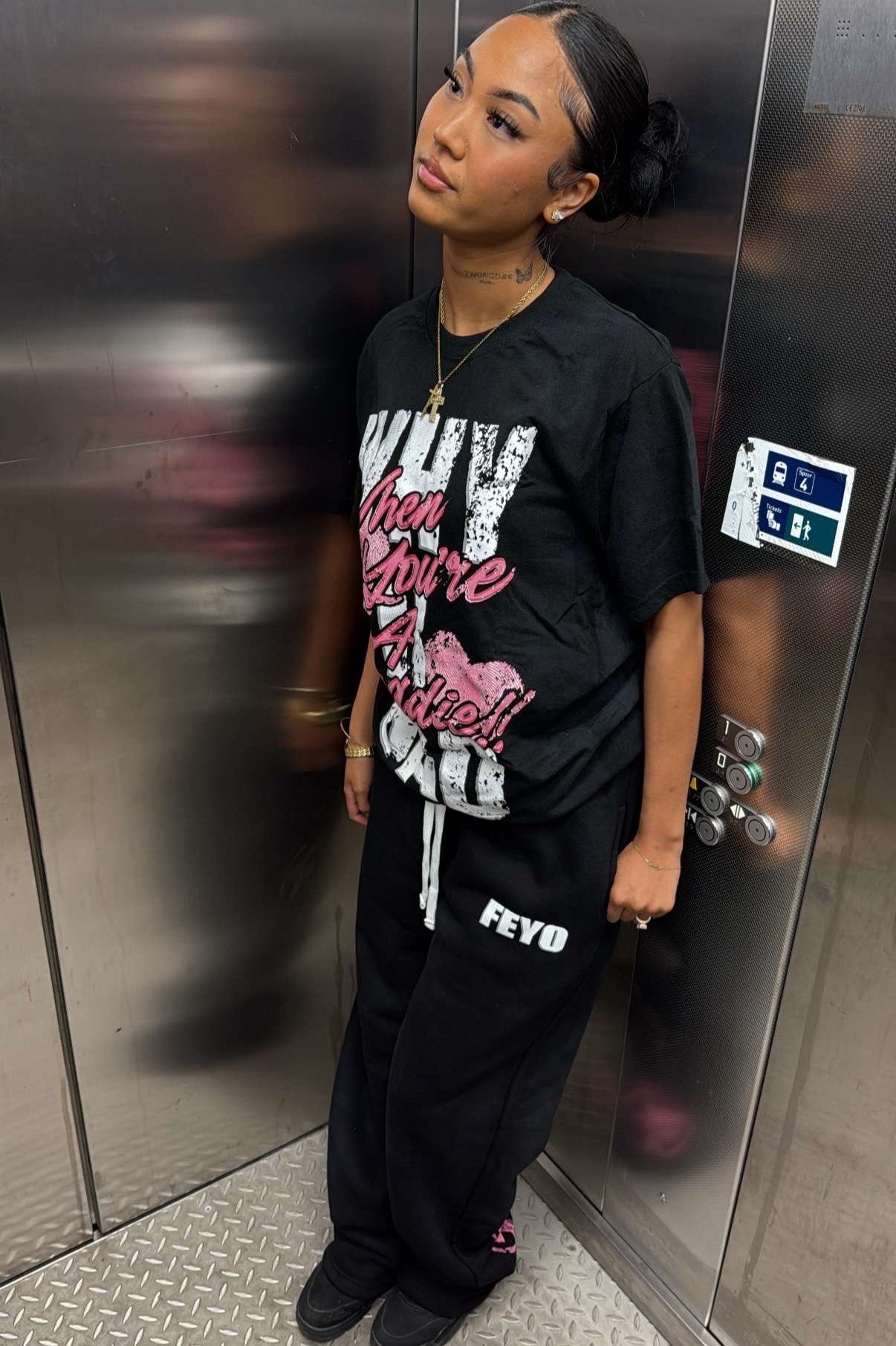 WHY BE SAD JOGGER BLACK